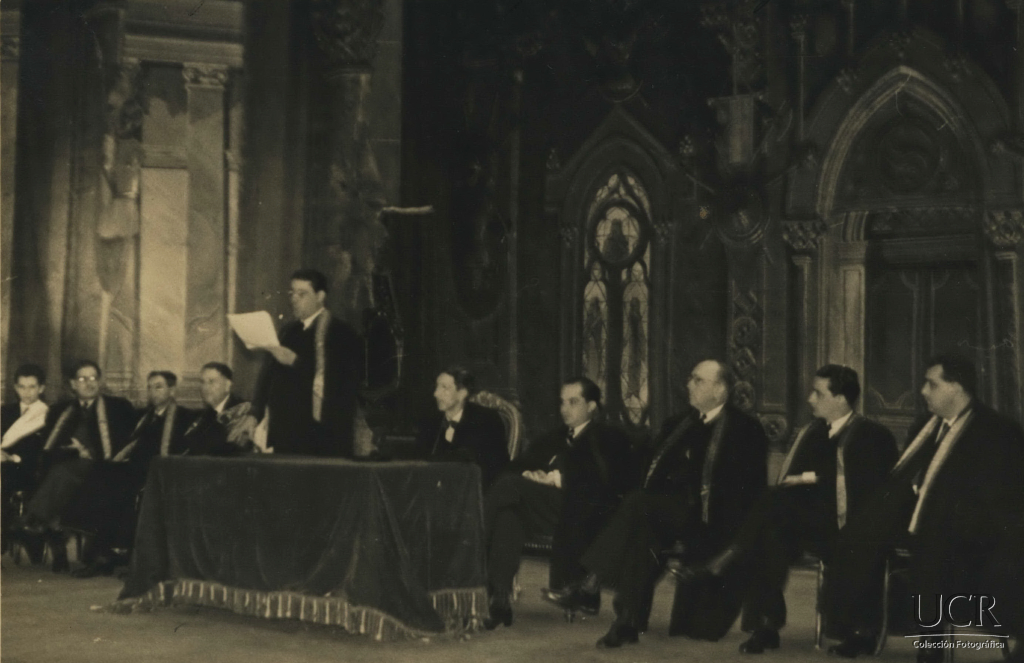 Fuente: I Congreso Universitario, 1946. Fondo Fernando Baudrit Solera. Colección fotográfica donada por Doña María Eugenia Vargas, Viuda de Baudrit Solera. En custodia en el Archivo Universitario.